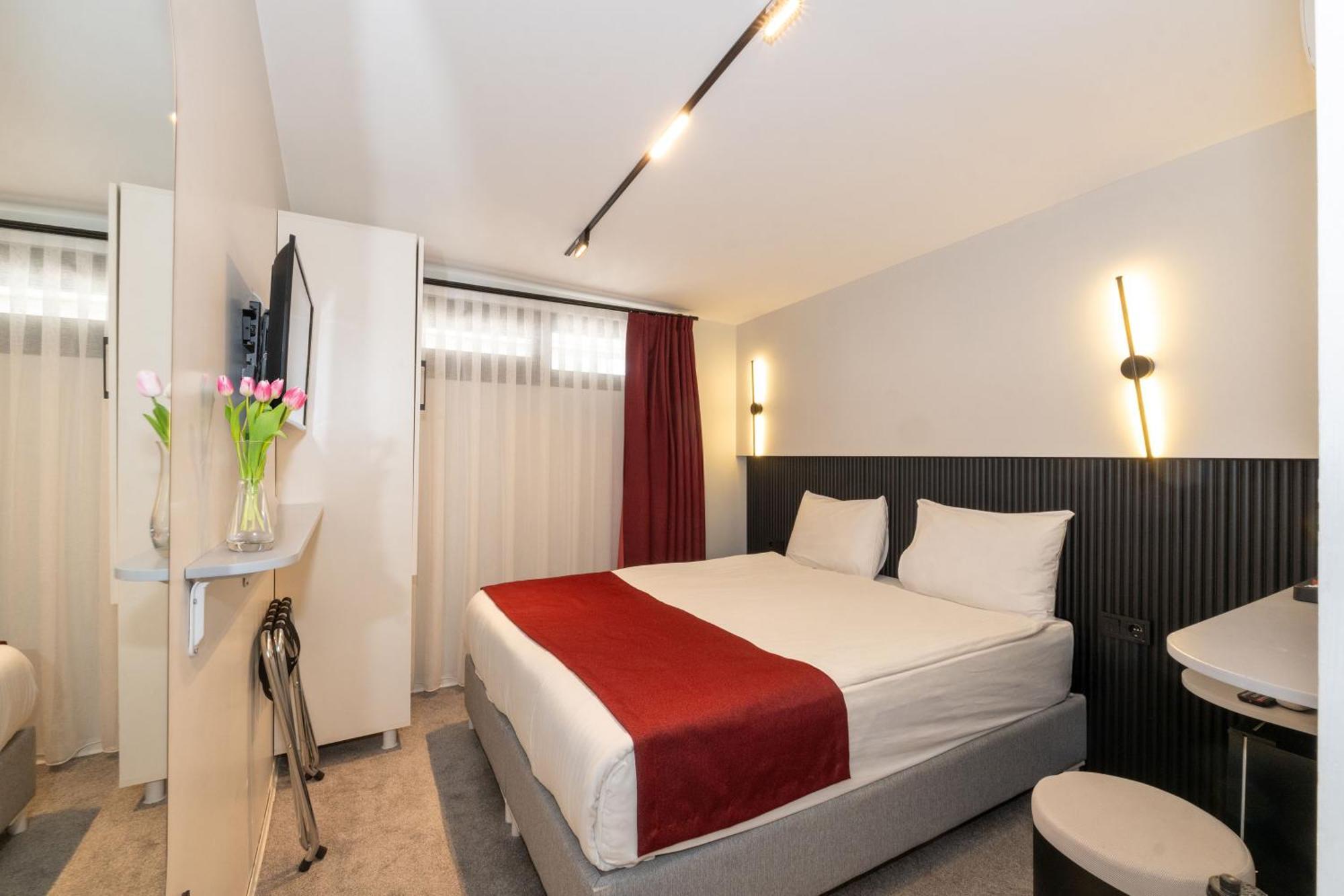 Istanbul Holiday Hotel Bagian luar foto