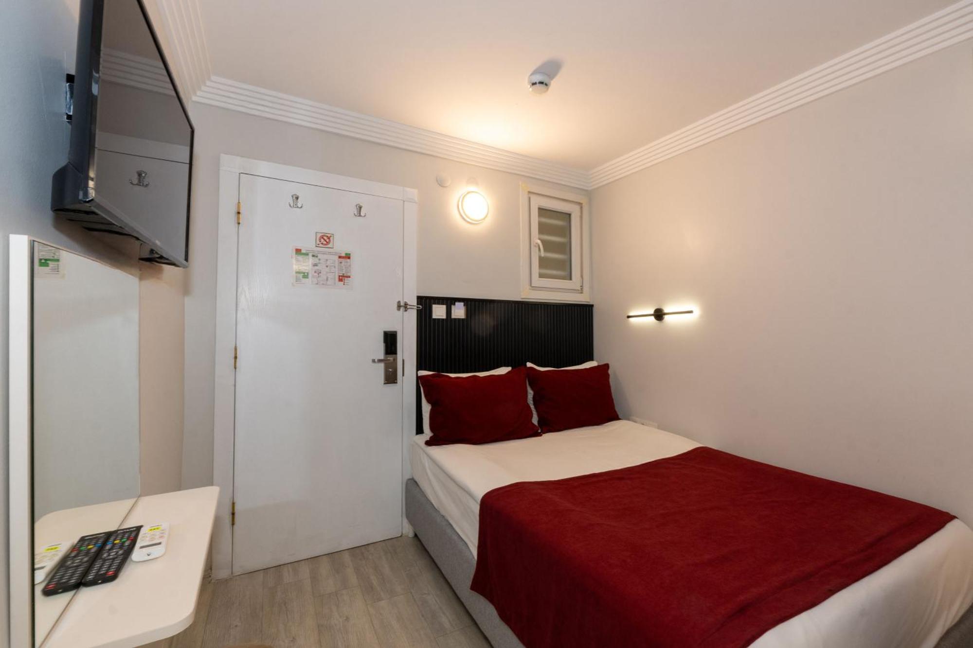 Istanbul Holiday Hotel Bagian luar foto