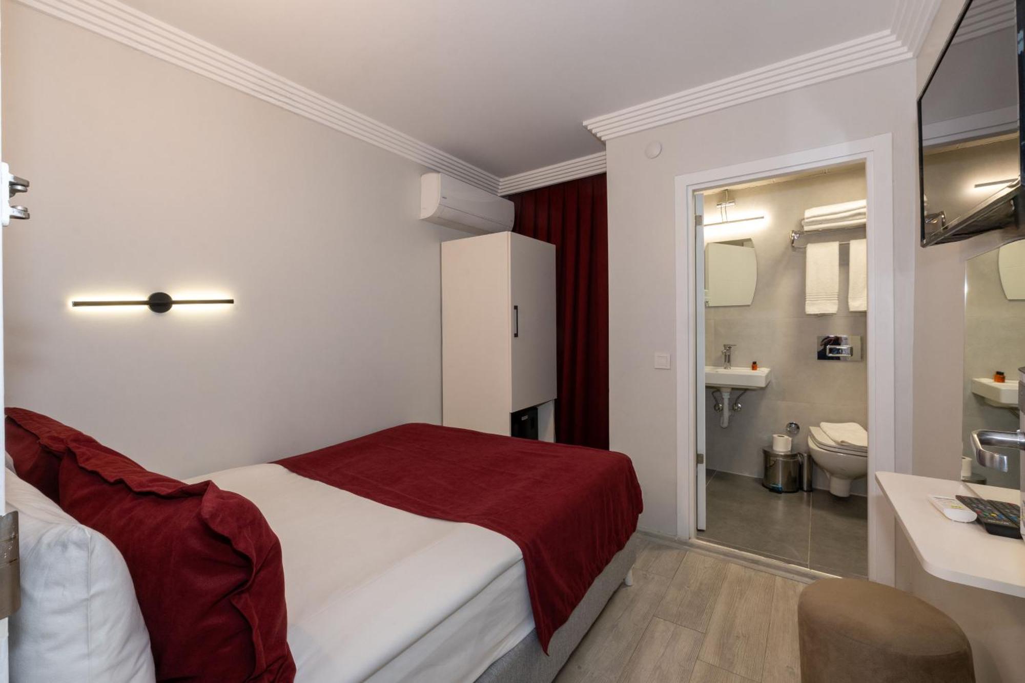 Istanbul Holiday Hotel Bagian luar foto