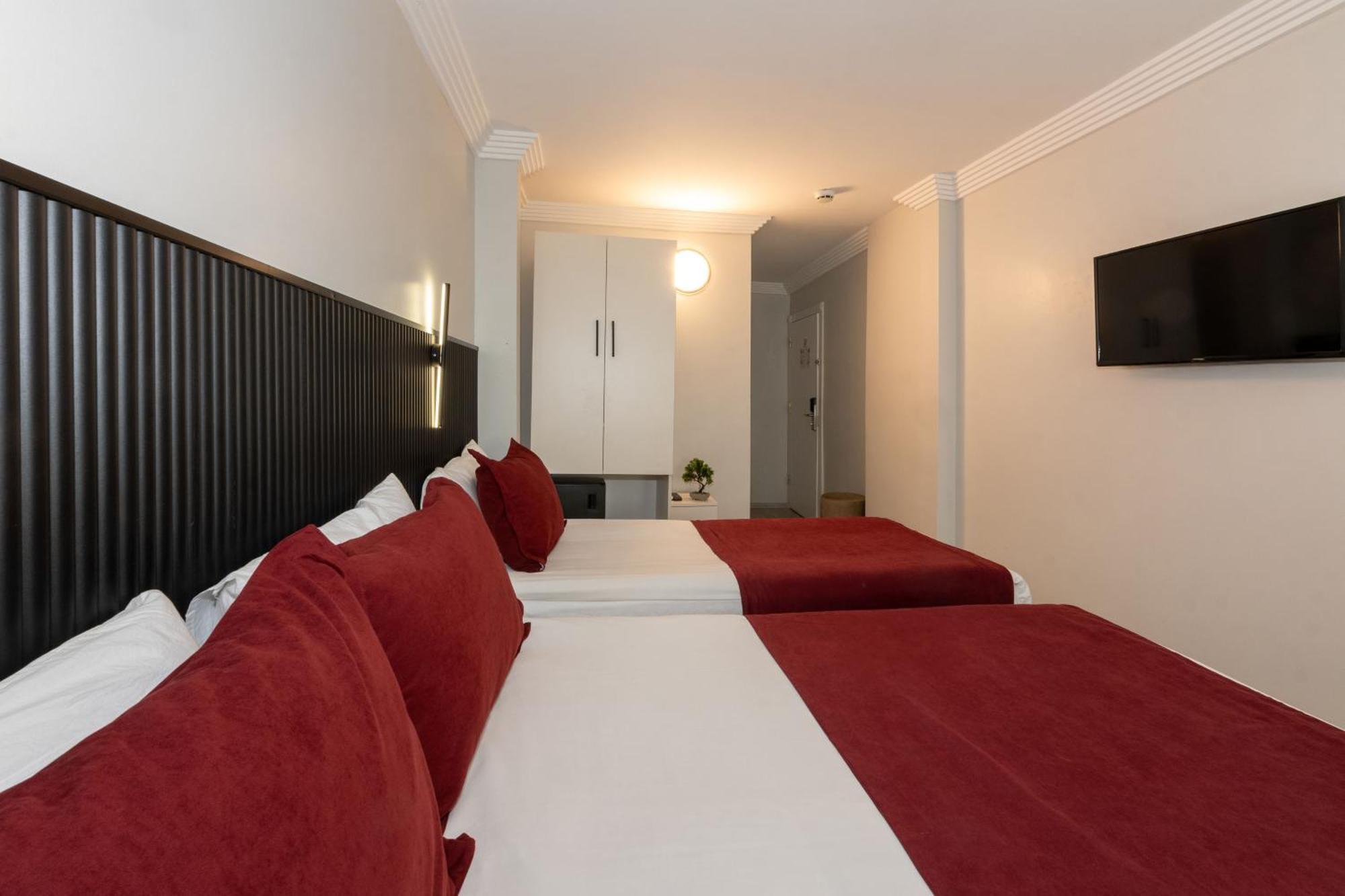 Istanbul Holiday Hotel Bagian luar foto