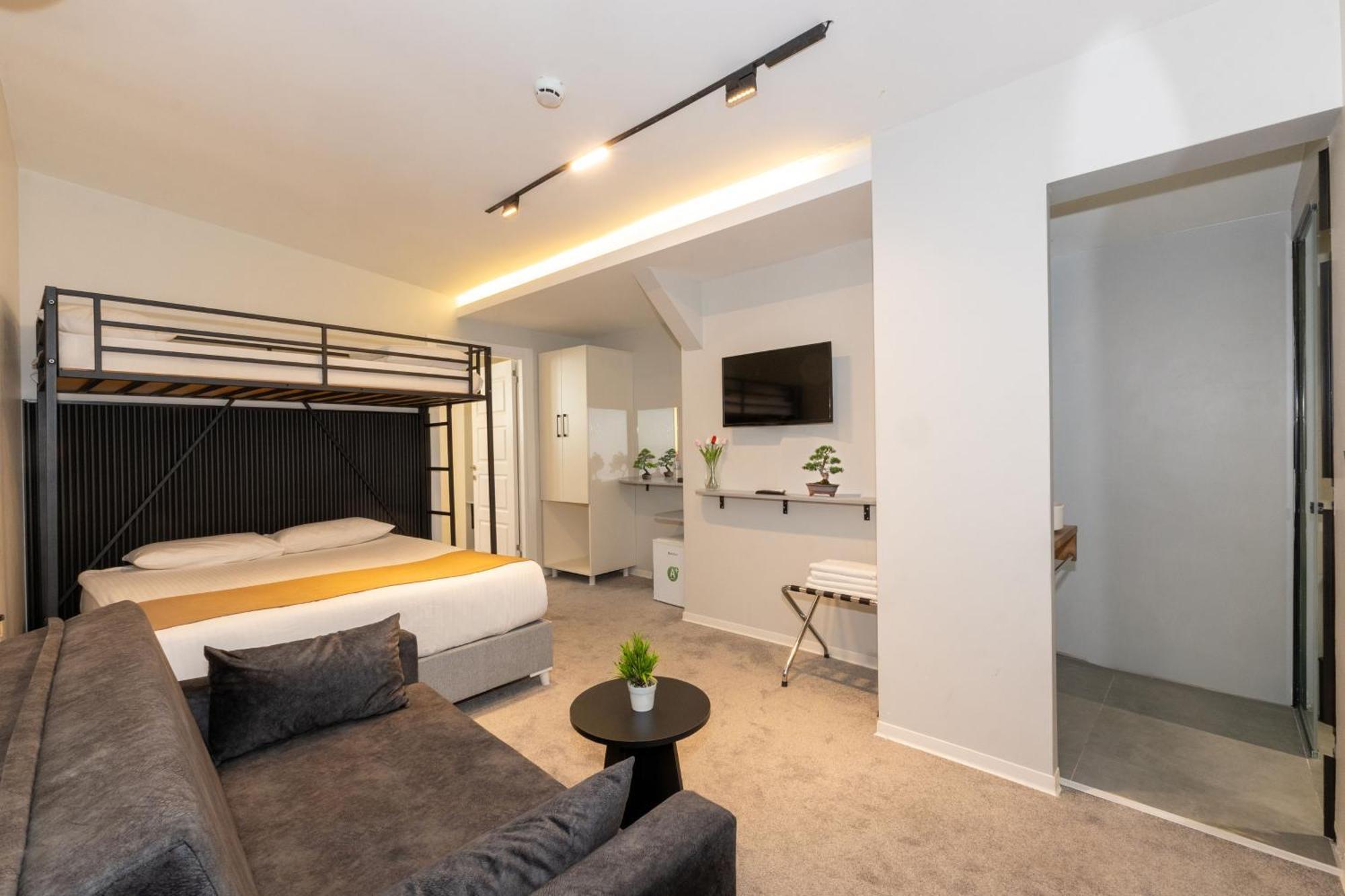 Istanbul Holiday Hotel Bagian luar foto