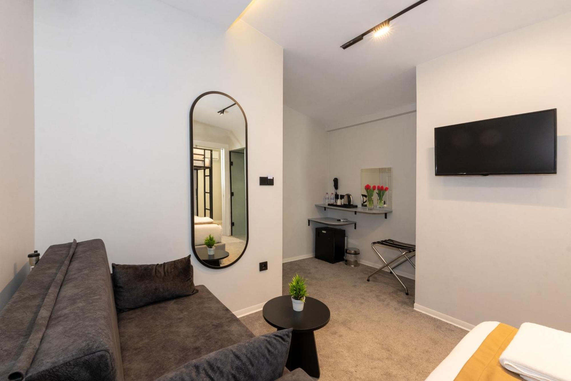 Istanbul Holiday Hotel Bagian luar foto