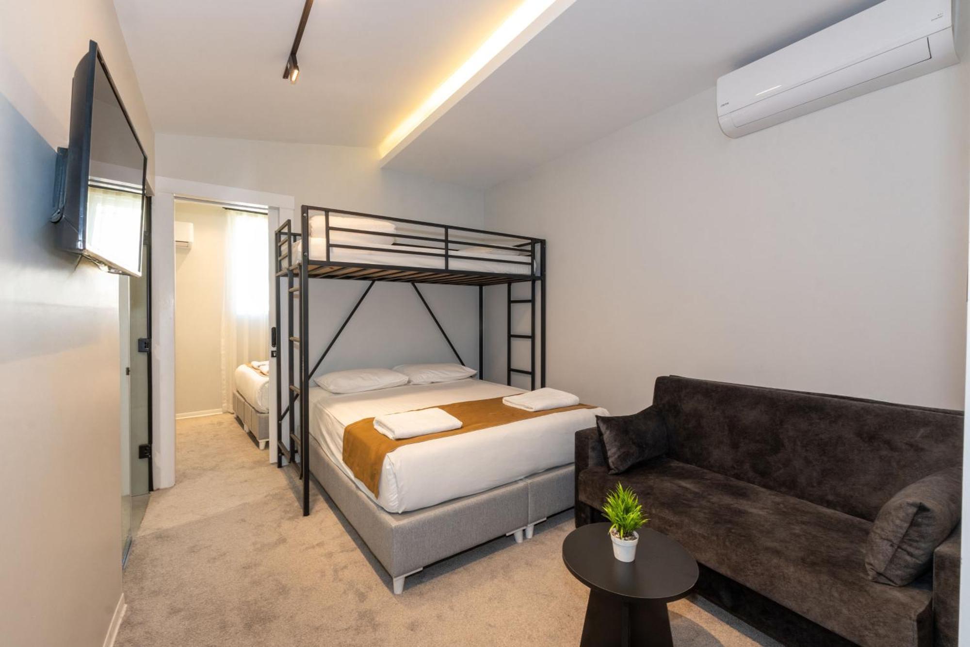 Istanbul Holiday Hotel Bagian luar foto